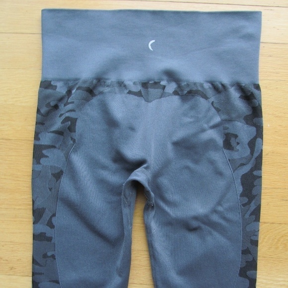 Zyia Camo Seamless Leggings Gray Women's Size M - Picture 7 of 10
